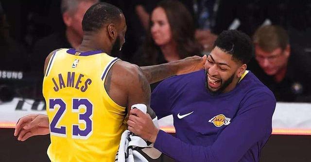  瓦兰丘纳斯30+15鹈鹕胜奇才  