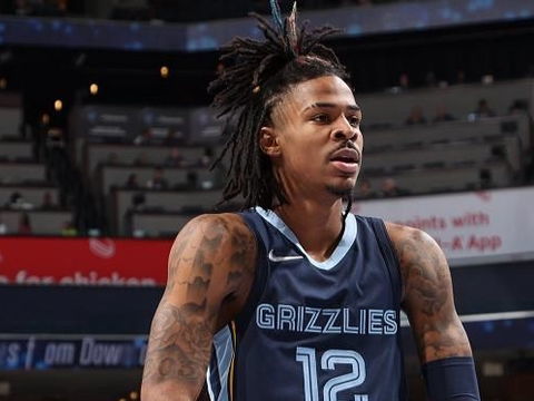  拉塞尔27分主导决胜，森林狼险胜雷霆  