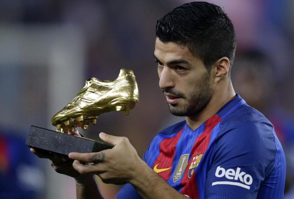  尤文防线失误送礼 1-3不敌萨索洛遭遇赛季首败  