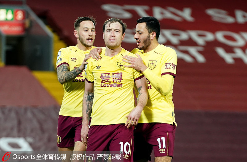  埃弗顿爆冷终结利物浦十二场连胜  