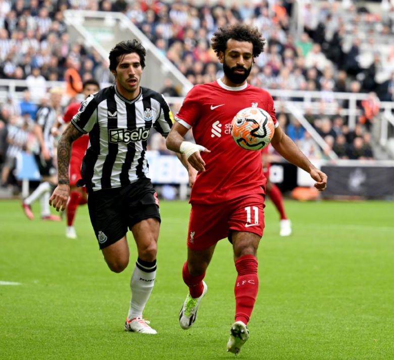  利物浦逆转绝杀纽卡，萨拉赫双响建功  