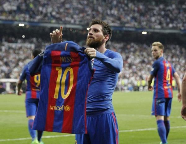  法甲争冠进入白热化阶段多支球队紧咬积分