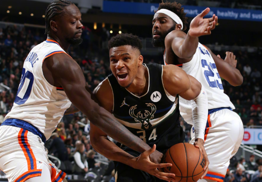  霍勒迪防守建功雄鹿末节发力击败尼克斯获五连胜