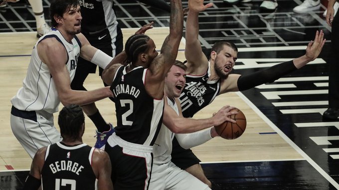  东契奇超远三分压哨命中，独行侠加时力克快船豪取五连胜